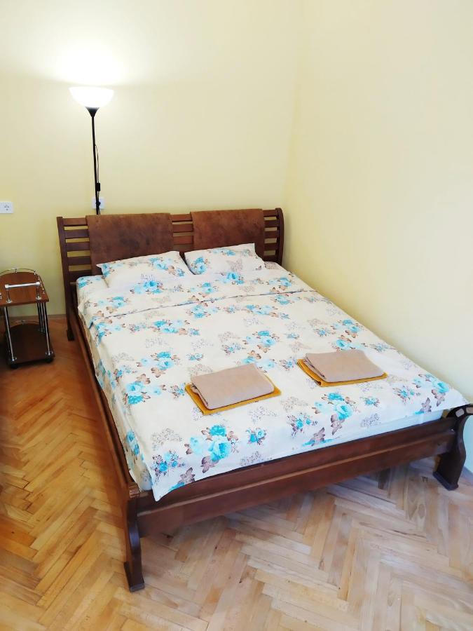 Lviv Appartment On Yaroslava Mudrogo 14 Екстериор снимка